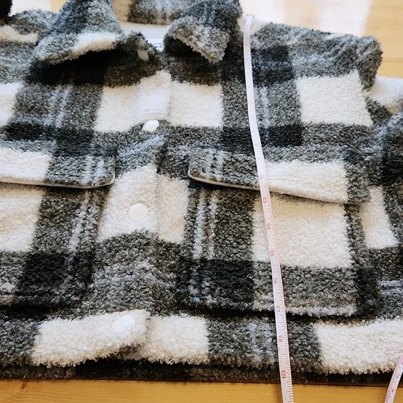 Abercrombie & Fitch Cropped Shacket Sherpa Plaid Teddy XS - Picture 16 of 17